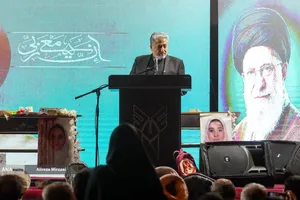 اجتماع خانواده دانشگاه آزاد اسلامی در تجدید بیعت با رهبر انقلاب