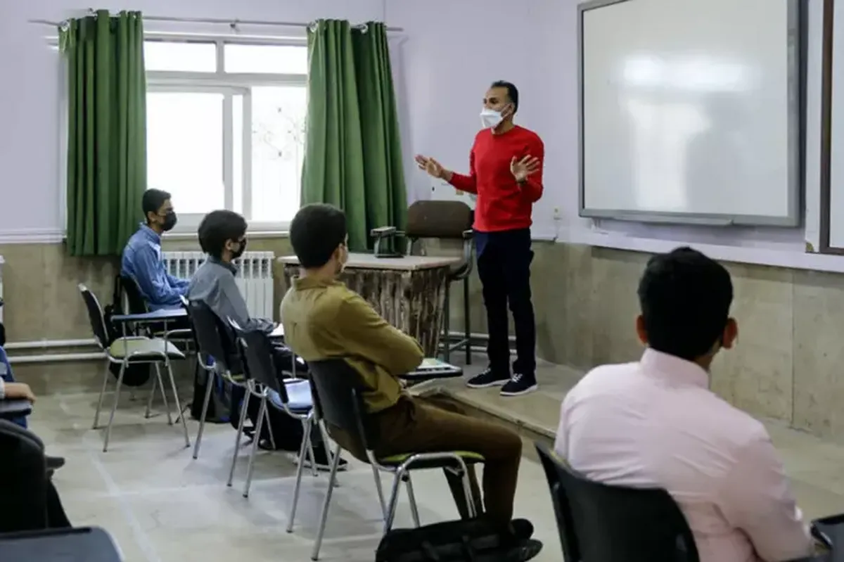 امروز؛ پایان مهلت ثبت‌نام فراخوان جذب عضو هیئت علمی وابسته دانشگاه آزاد