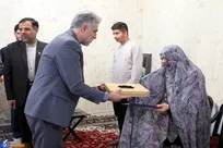 امیدواری مسئولان به خدمت با روحیه اخلاص و شکیبایی خانواده شهدا