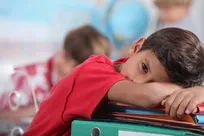 چگونه بحران اقتصادی بر رابطه والدین و کودکان اثر می‌گذارد؟