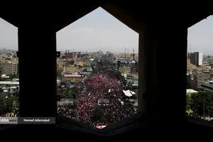 تشییع پیکر مطهر آقای شهید ایران و خانواده ایشان
