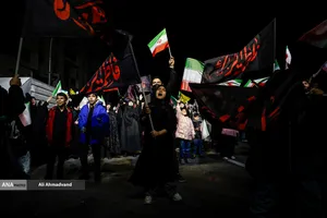 مراسم عزاداری در سوگ رهبر شهید انقلاب - میدان هفت تیر
