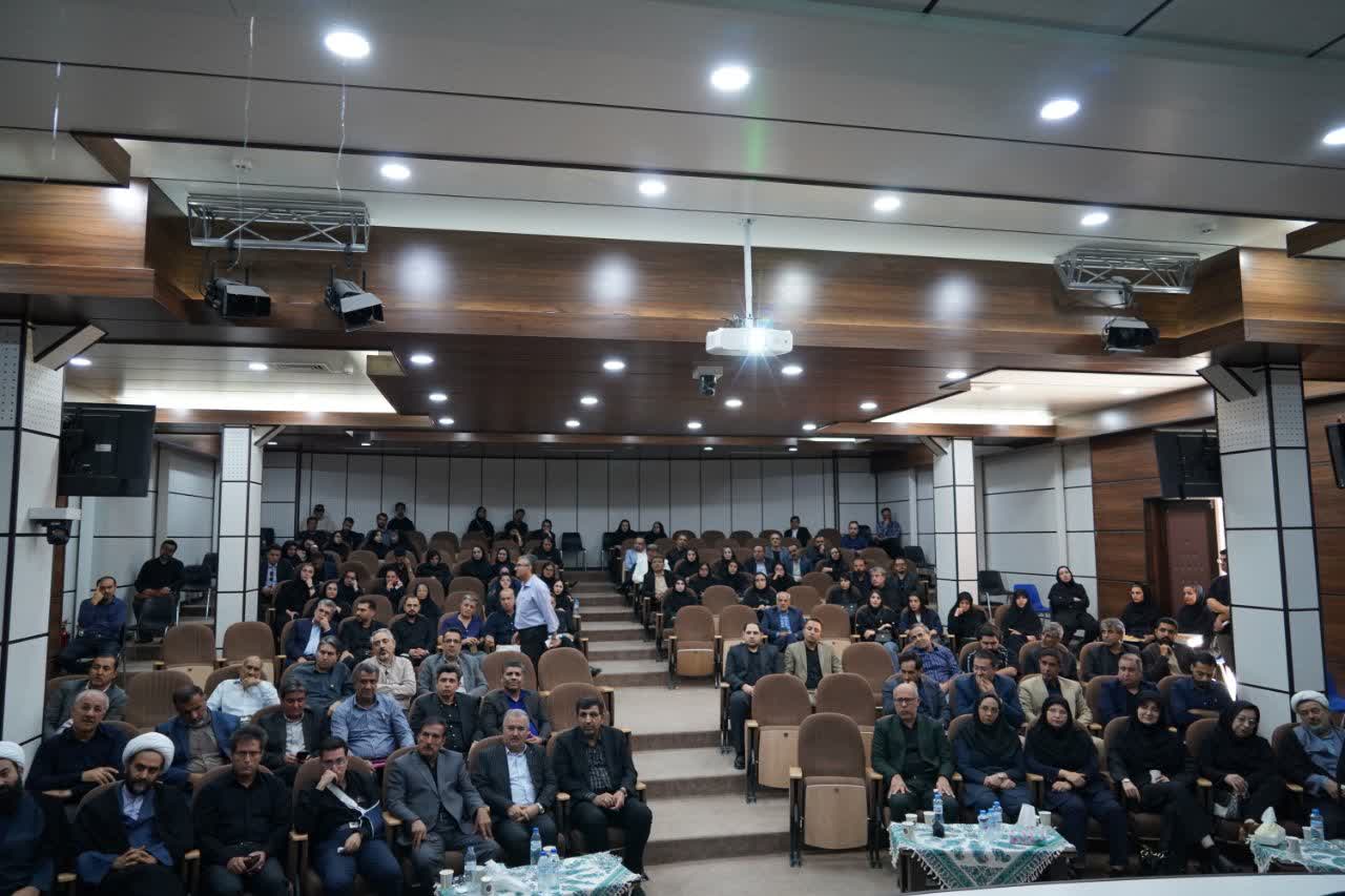 دکتر مرحوم ضرابی در زندگی دنیایی فقط با خداوند معامله کرد