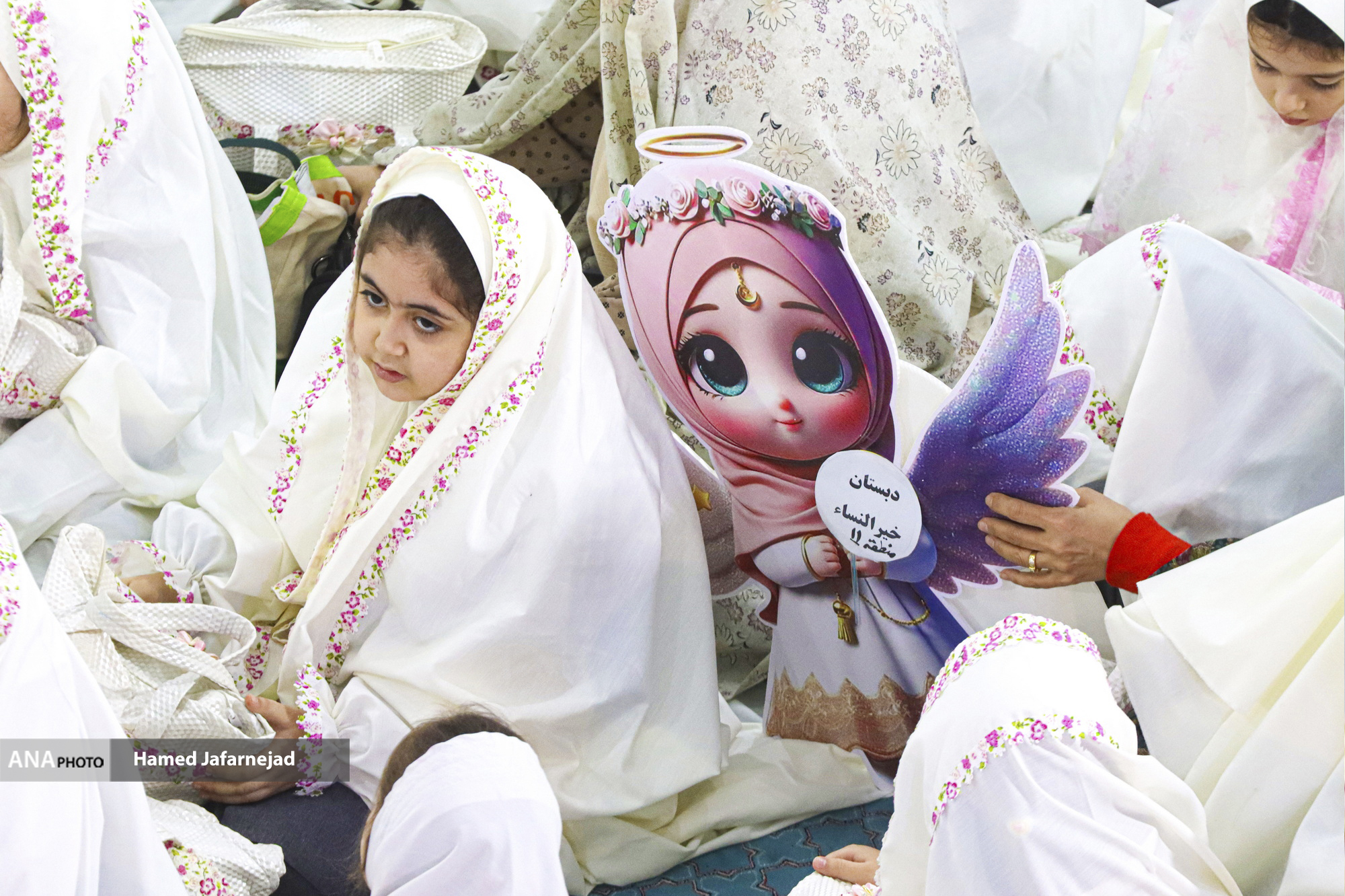 ۳۵۰۰ دانشآموز دختر در جشن تکلیف مناطق ۱۱ و ۱۷ تهران وارد دنیای مسئولیتهای دینی شدند ۳۵۰۰ دانشآموز دختر در جشن تکلیف مناطق ۱۱ و ۱۷ تهران وارد دنیای مسئولیتهای دینی شدند