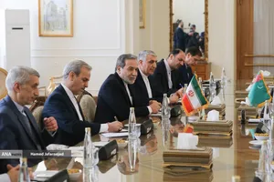 نشست سیدعباس عراقچی وزیر امورخارجه و رشید مردوف وزیر امور خارجه ترکمنستان 