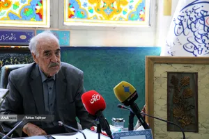 استاد صفر سامی استاد برجسته و درجه یک هنری خاتم کاری ایران