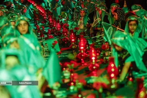 سفره نذری حضرت رقیه(س) در میدان امام حسین(ع)