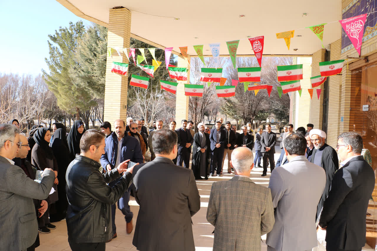 رونمایی از یادمان شهید طهرانچی رئیس فقید دانشگاه آزاد در واحد شهرکرد