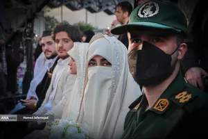 مراسم جشن عروسی زوج های جان فدا همزمان با سالروز ازدواج حضرت زهرا و حضرت علی در میدان امام حسین