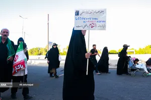 پیاده روی زائرین اربعین حسینی در مسیر نجف به کربلا