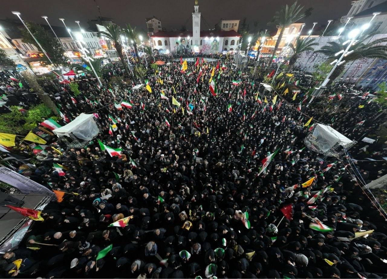 اجتماع عظیم مردم استان‌ها در شب اربعین شهادت امام خامنه‌ای