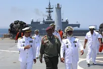 حضور کارکنان ناوگروه نیروی دریایی چین و آفریقای جنوبی در ناوبندر مکران و ناوشکن شهید نقدی