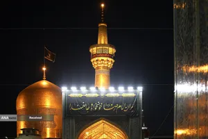 حرم مطهر رضوی در شب رحلت پیامبر اکرم و شهادت امام حسن مجتبی(ع)