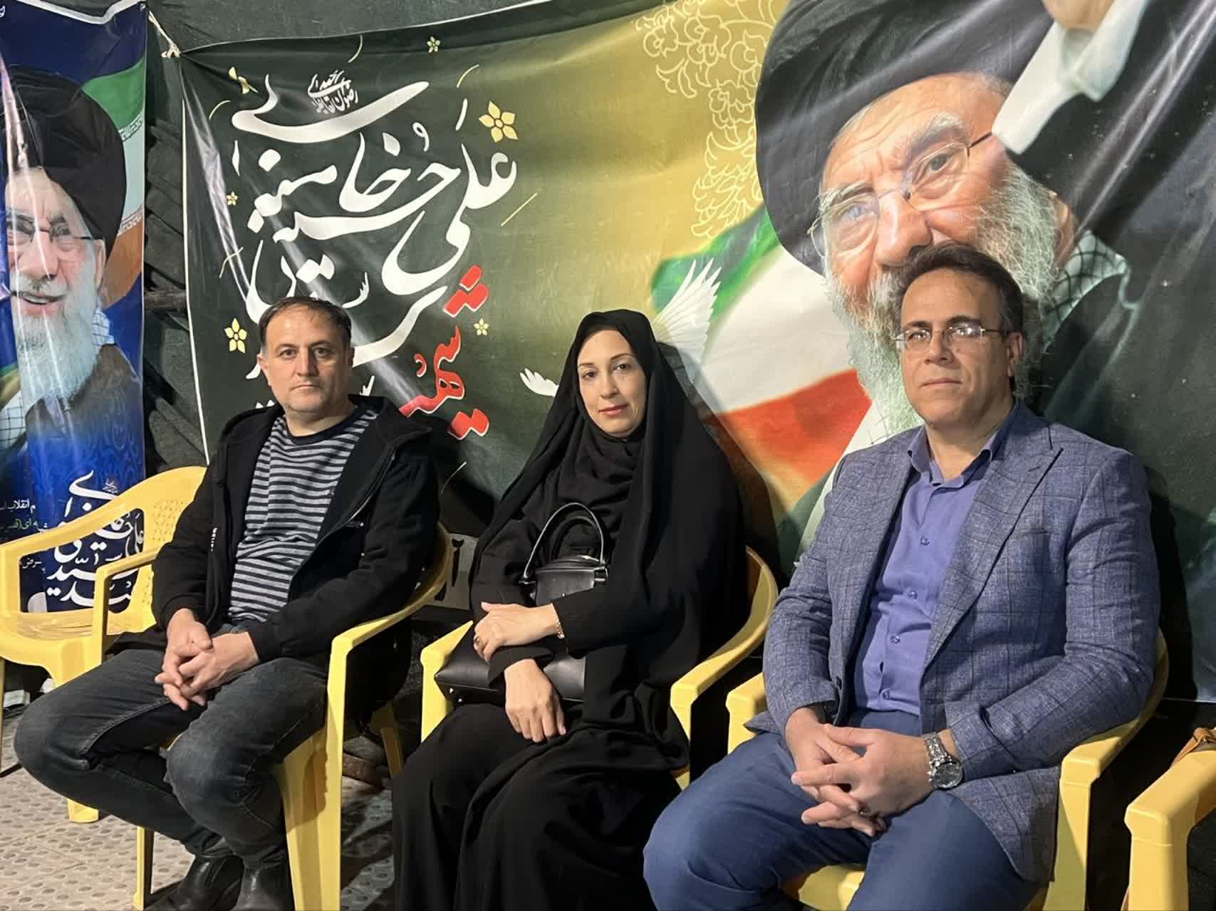 «نذر دانش»؛ جلوه‌ای از خدمت علمی و فرهنگی؛ از میز یادبود شهدای میناب تا ایستگاه دلنوشته شهدای جنگ رمضان