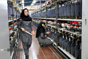 أجرى الدكتور محمد مهدي طهرانجي رئيس الجامعة الاسلامية الحرّة، مؤخراً زيارة تفقدّية لمعامل سيرنك وايفاسرام في محافظة يزد.