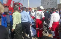 تصادف کامیون و پژو پارس در فارس با ۵ جان‌باخته و یک مصدوم