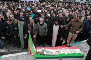 تشییع پیکر ام البنین تهران مادر شهیدان افراسیابی با حضور گسترده مردم انقلابی و شهیدپرور خیابان نبرد- پیروزی