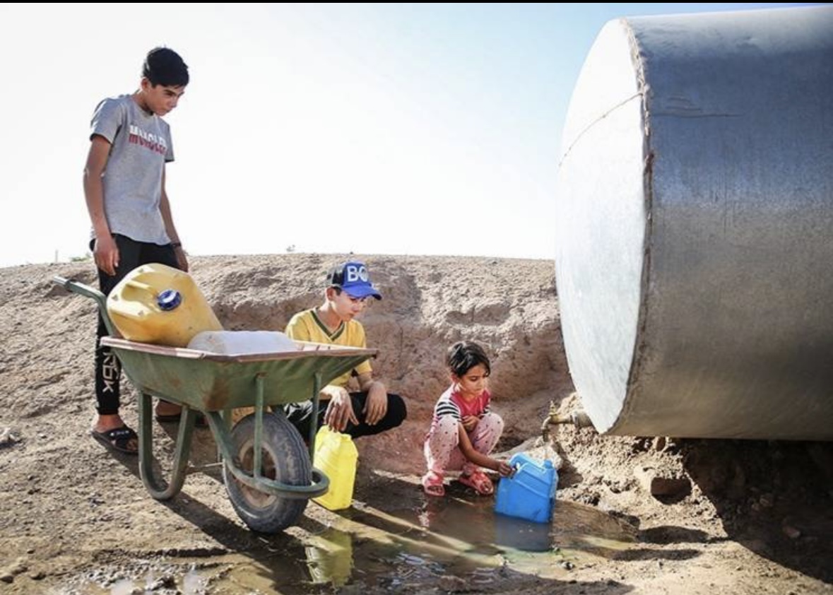 فعالیتهای جهادی به یاد ۱۶۸ شهید مدرسه «شجره طیبه» / احداث ۲۵۱ سرویس بهداشتی، آبرسانی و توزیع نان در روستاها+ فیلم فعالیتهای جهادی به یاد ۱۶۸ شهید مدرسه «شجره طیبه» / احداث ۲۵۱ سرویس بهداشتی، آبرسانی و توزیع نان در روستاها+ فیلم