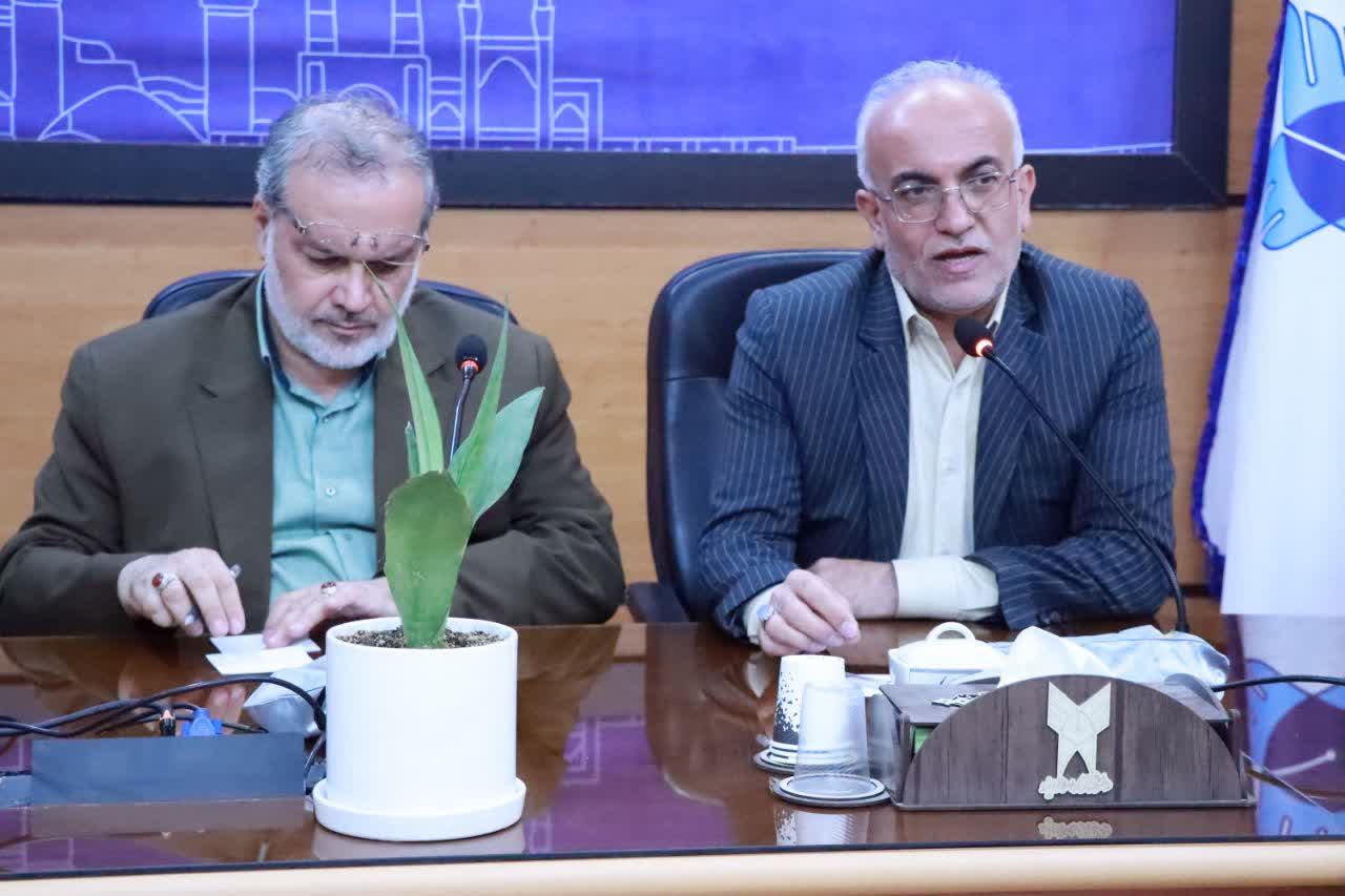 استادان موتور محرکه تحول و تعالی در حوزههای آموزش، تربیت و فناوری هستند استادان موتور محرکه تحول و تعالی در حوزههای آموزش، تربیت و فناوری هستند