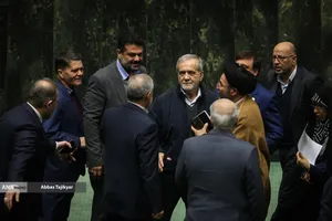 تقدیم لایحه بودجه ۱۴۰۵ توسط رئیس جمهور به مجلس