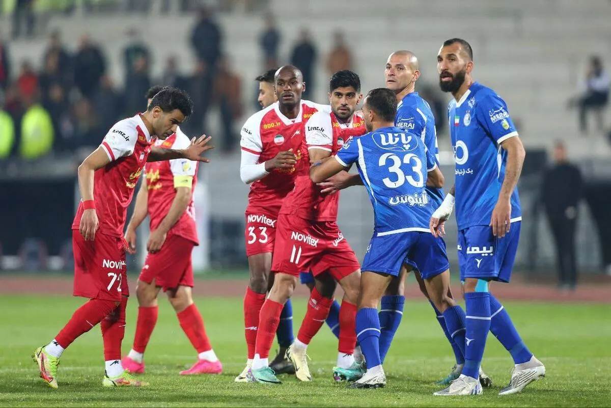 آشوبی: ۴۰ درصد پرسپولیس از دست رفت/ استقلال می‌تواند مدعی قهرمانی باشد