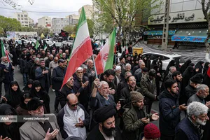 تشییع پیکر ام البنین تهران مادر شهیدان افراسیابی با حضور گسترده مردم انقلابی و شهیدپرور خیابان نبرد- پیروزی