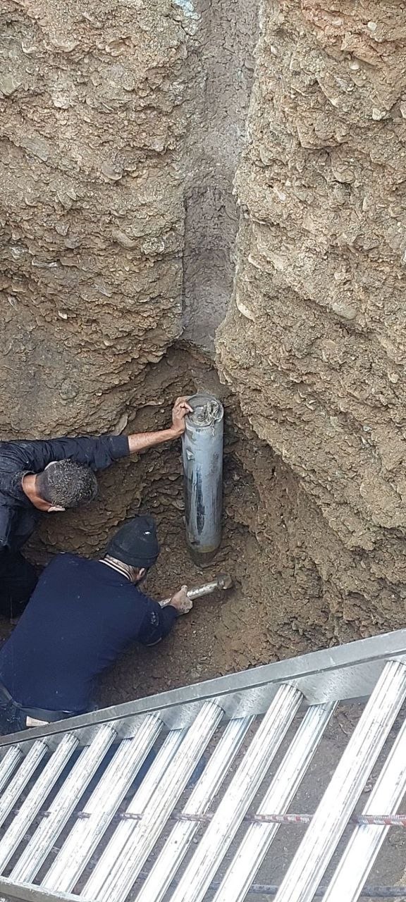 موشک عمل نکرده در میدان انقلاب چگونه خارج شد؟/ روایتی از ۵ ساعت ایثار در مرکز تهران+ فیلم موشک عمل نکرده در میدان انقلاب چگونه خارج شد؟/ روایتی از ۵ ساعت ایثار در مرکز تهران+ فیلم