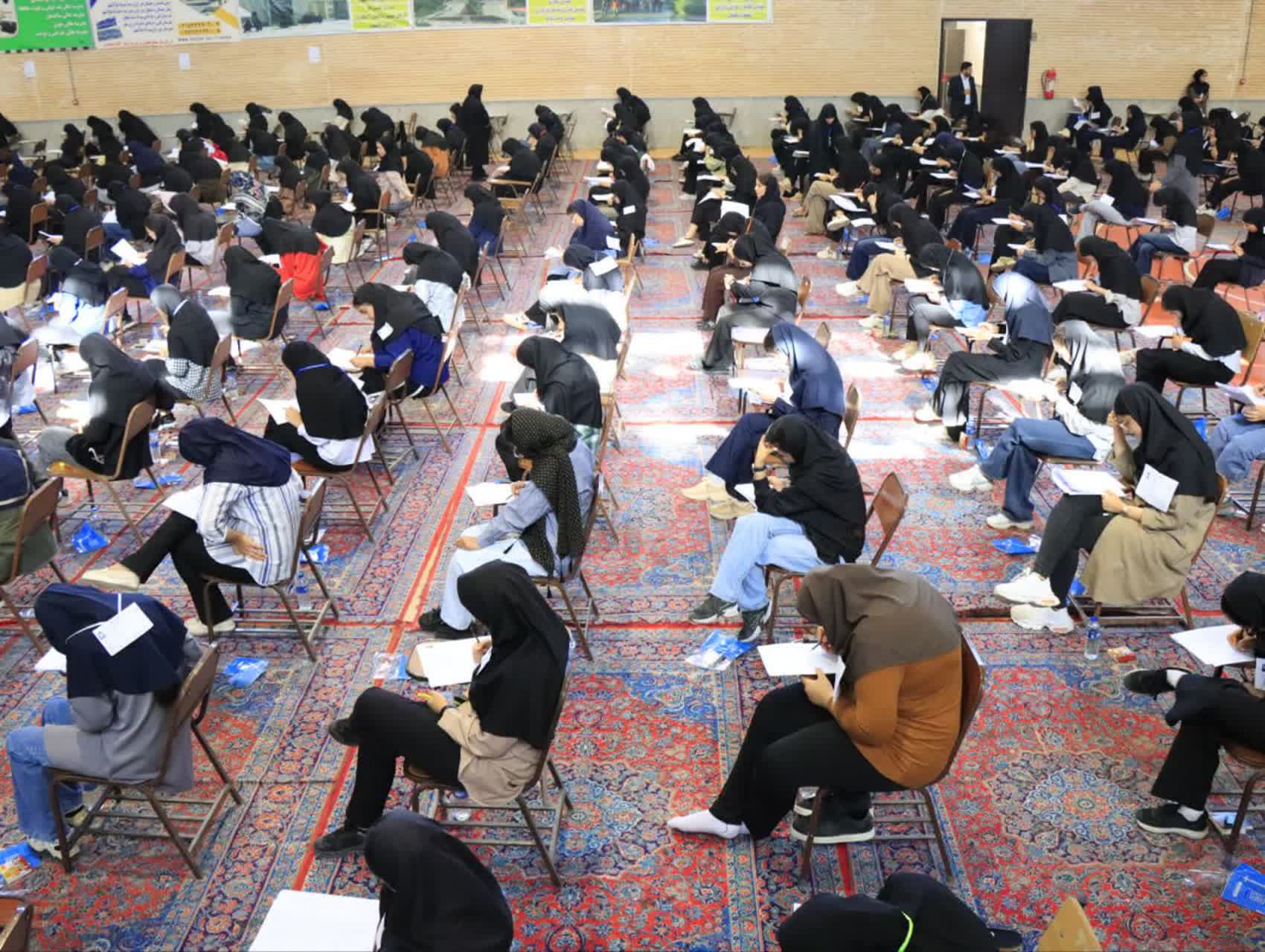 همدلی کارکنان، پشتوانه موفقیت دانشگاه آزاد اسلامی واحد لنجان در مأموریتهای بزرگ است همدلی کارکنان، پشتوانه موفقیت دانشگاه آزاد اسلامی واحد لنجان در مأموریتهای بزرگ است