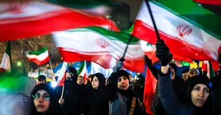 زنان ایرانی در دفاع مقدس سوم از پشتیبانی به راهبری رسیده‌اند/ پرستاران در روزهای حمله، پیش از نجات خود به فکر نجات بیماران بودند