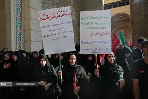 مراسم وداع با رهبر شهید انقلاب حضرت آیت الله سیدعلی خامنه&zwnj;ای (ره) و خانواده ایشان