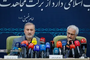 یعقوب سلیمانی معاون فرهنگی و آموزشی و مسئول کمیته فرهنگی و جمشید نظمی معاون رئیس بنیاد شهید