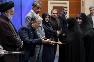 آئین بزرگداشت مقام استاد و سرآمدان آموزشی
