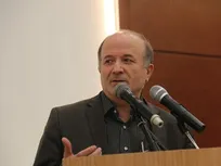 دانشجویان در فعالیت های پژوهشی مشارکت کنند