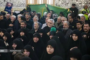 تشییع و تدفین پیکر مطهر دانشمند هسته&zwnj;ای شهید محمدمهدی طهرانچی رییس دانشگاه آزاد اسلامی و همسر گرانقدرش شهیده مژگان قراویری در حرم حضرت عبدالعظیم حسنی(ع)