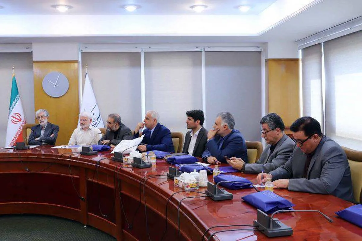 زبان فارسی با هویت، ماندگاری و پایداری ملت ایران گره خورده است