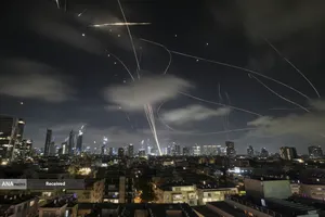 ویرانی های گسترده در سرزمین های اشغالی بر اثر حملات موشکی ایران