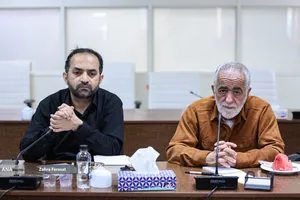 دکتر مجتبی سلطانی احمدی، تاریخ&zwnj;پژوه و دانشیار دانشگاه پیام نور و دکتر یعقوب توکلی، تاریخ&zwnj;پژوه و دانشیار پژوهشگاه علوم انسانی و مطالعات فرهنگی