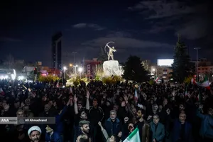 مراسم عزاداری در سوگ رهبر شهید انقلاب - میدان ونک