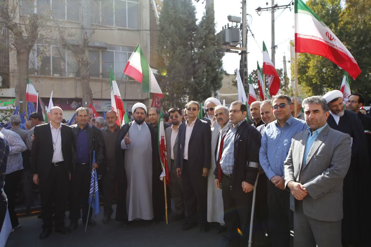 رزمایش بزرگ «جان‌فدای ایران» با حضور دهنشگاهیان دانشگاه آزاد مرکزی