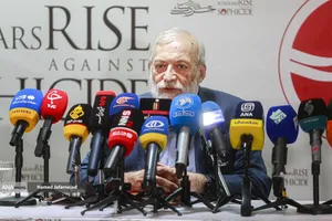 محمدجواد لاریجانی رئیس پژوهشگاه دانش&zwnj;های بنیادی و رئیس همایش &laquo;خیزش در برابر خردکشی&raquo;