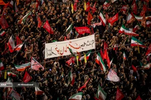 شامگاه نخستین روز وداع با رهبر شهید انقلاب
