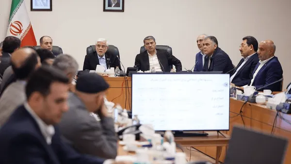 محمدرضا عارف
معاون اول رئیس جمهور