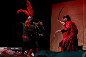 نمایش&laquo;اُپرای تن&zwnj;ها&raquo;