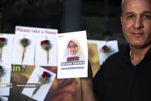 بازدید خبرنگاران خارجی از آثار به&zwnj;جامانده از حمله موشکی رژیم صهیونیستی به ساختمان شیشه ای صدا و سیما که در تاریخ ۲۴ تیرماه صورت گرفت