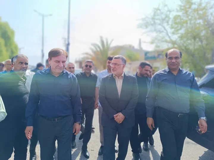 وزیر بهداشت در عسلویه