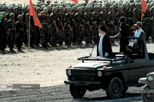  مجاهد خستگی&zwnj;ناپذیر - رهبر شهید امام خامنه&zwnj;ای 