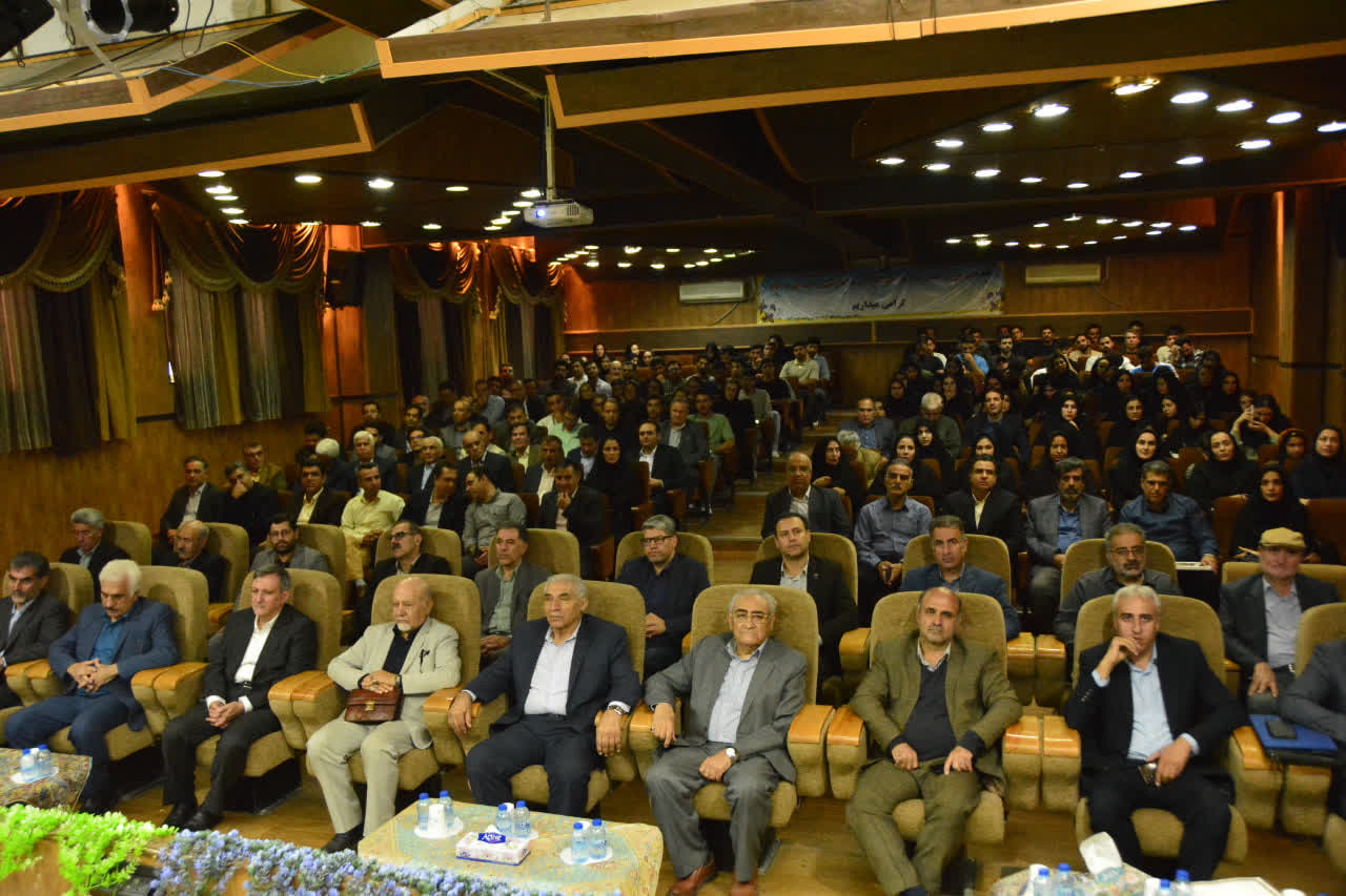 تجلیل از مقام علمی دکتر علی خاکی صدیق؛ تجلی اخلاق و علم در مسیر توسعه مهندسی