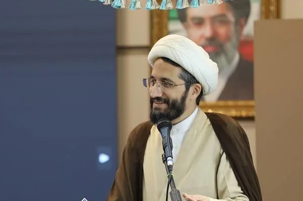 علی لطیفی
