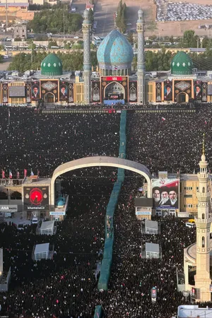 تشییع پیکر مطهر امام مجاهد شهید در شهر مقدس قم