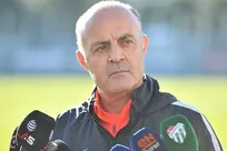 بیزاتی: خیلی کارها در استقلال می توانیم انجام دهیم/ برخی مشکلات را داریم که سرمربی آنها را می داند+ فیلم